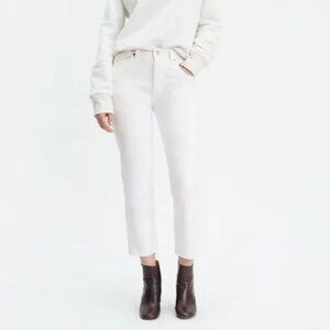 Like New Levi's White Straight Leg 501 cropped jean